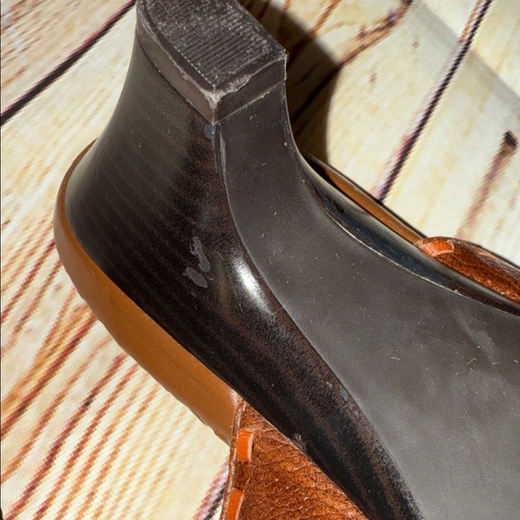 Nurture by Lamaze Brown and Yellow Sandals 2 1/4” heel size 8 1/2 - Picture 10 of 14